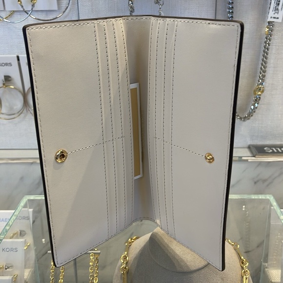 Michael Kors Reed Large Bifold Pebbled Leather Snap Wallet Card Case 
Lt Cream - Picture 4 of 16